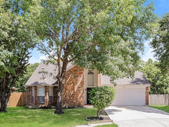 304  Meadow Street , Saginaw Texas 76179