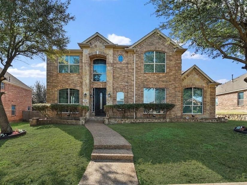 904  Amherst Drive , DeSoto Texas 75115