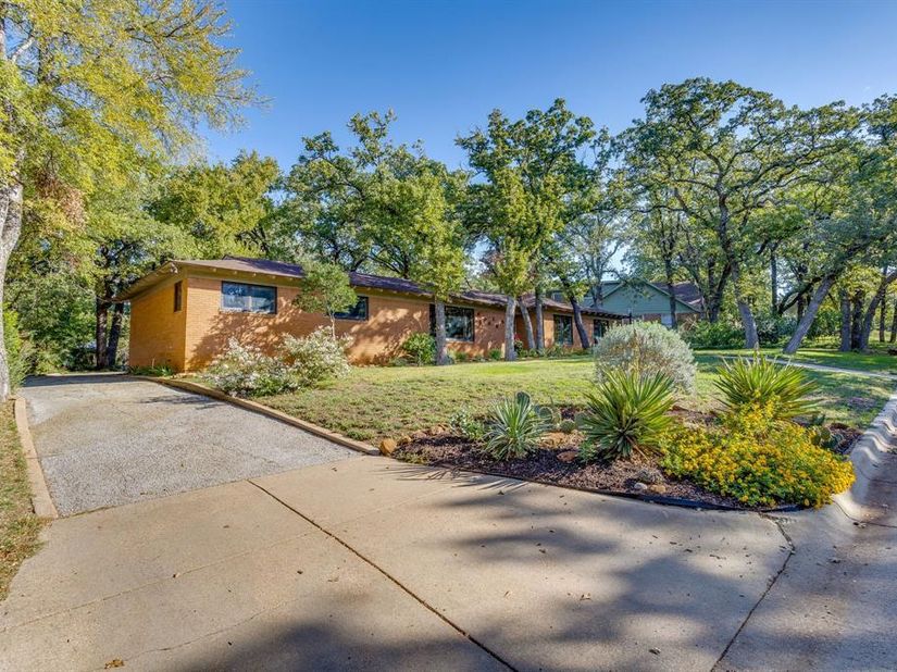 5909  Jacqueline Road , Fort Worth Texas 76112