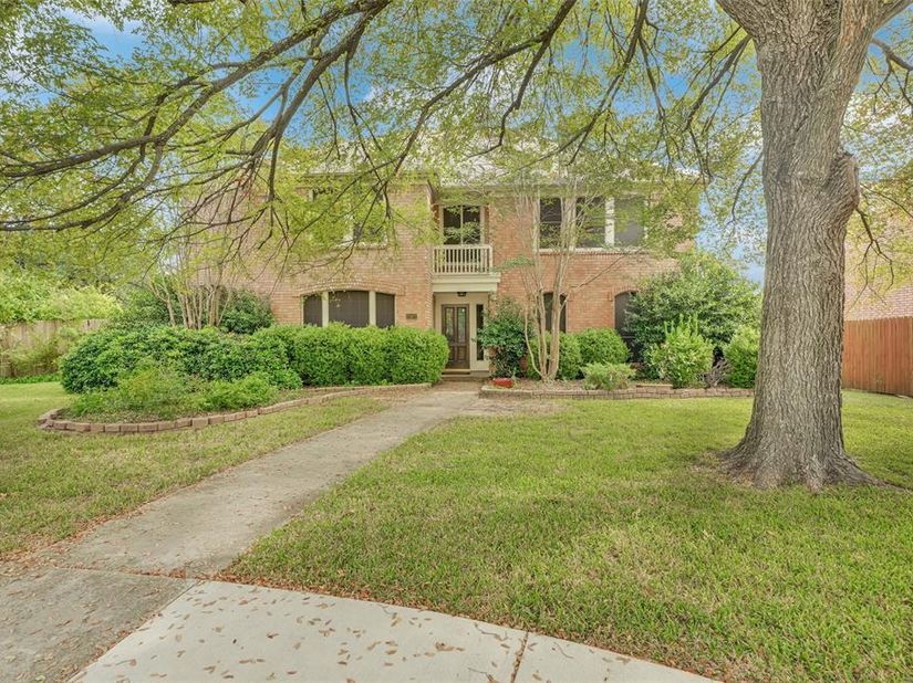 2107  Woodbury Place , Richardson Texas 75082
