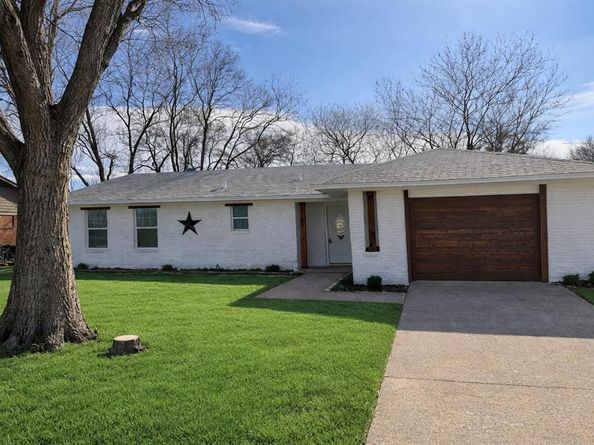 2105  Proctor Drive , Grand Prairie Texas 75051