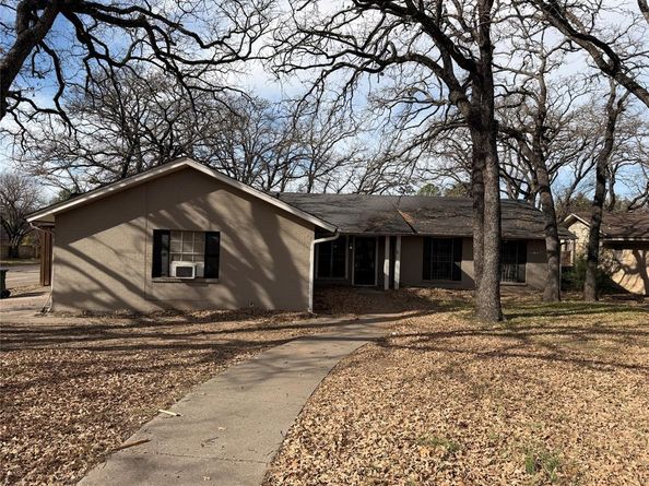 1412  Oxford Street , Arlington Texas 76013