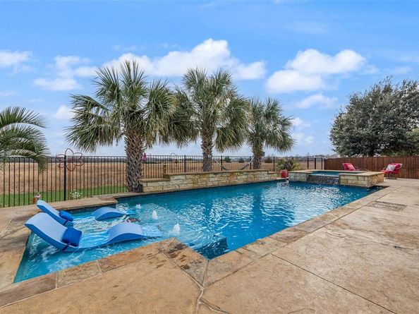 2435  Beachview Drive , Grand Prairie Texas 75054