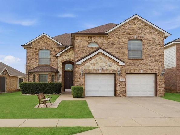 11200  Whispering Brook Lane , Fort Worth Texas 76140