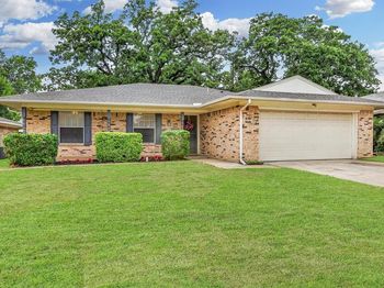 2132  Sandy Lane 