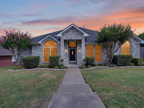 2409  Katherine Drive , Rowlett Texas 75089