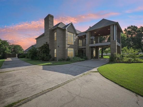 2237  High Country Drive , Carrollton Texas 75007