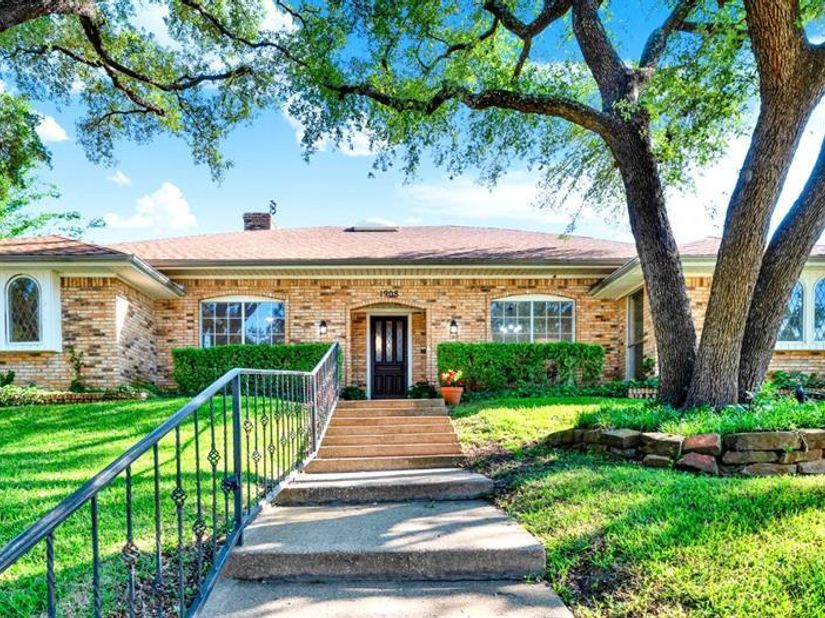1908  Edgewater Drive , Plano Texas 75075