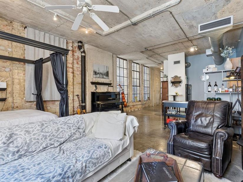 1122  Jackson Street  820, Dallas Texas 75202