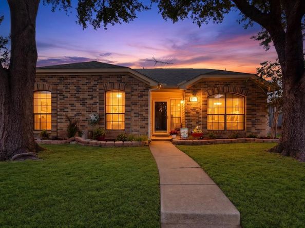 1917  Village Creek Drive , Garland Texas 75040