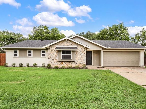 515  Brynmawr Court , Arlington Texas 76014