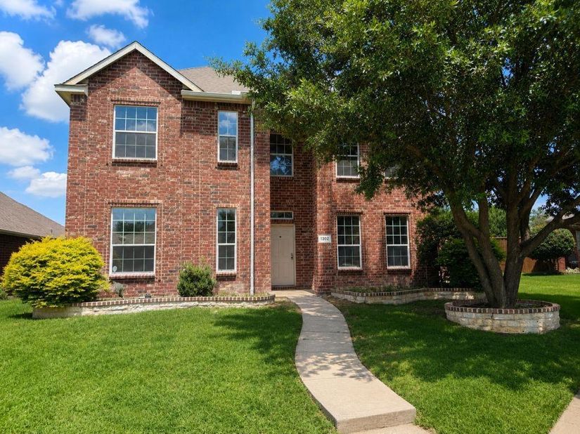 1302  Hansberry Drive , Allen Texas 75002