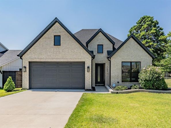 1209  Hilltop Drive  TX, Grapevine Texas 76051