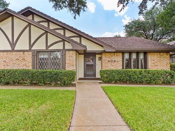 903  Green Rock Drive 