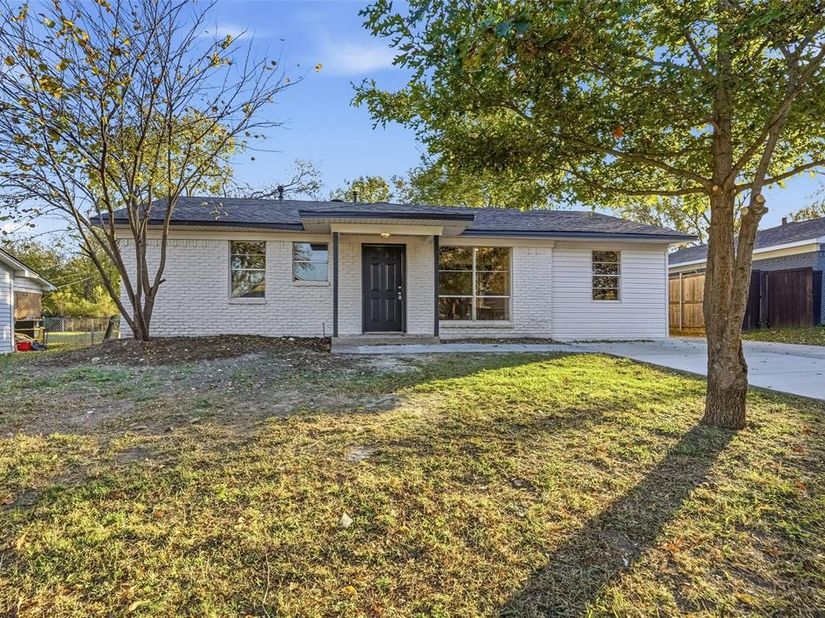 1118  Richard Drive , Garland Texas 75040