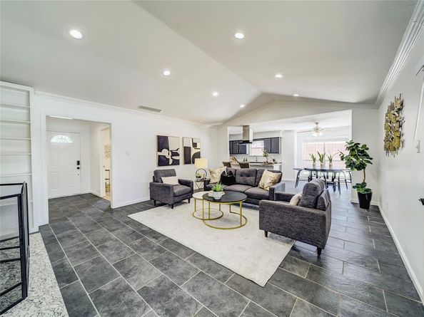 6004  White Rose Trail , Dallas Texas 75248
