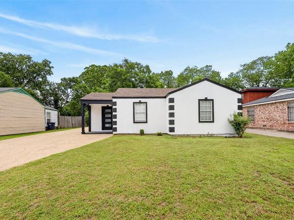 3220  Illinois Avenue , Fort Worth Texas 76110