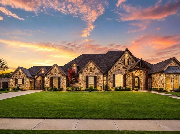 114  Yorkshire Drive , Heath Texas 75032