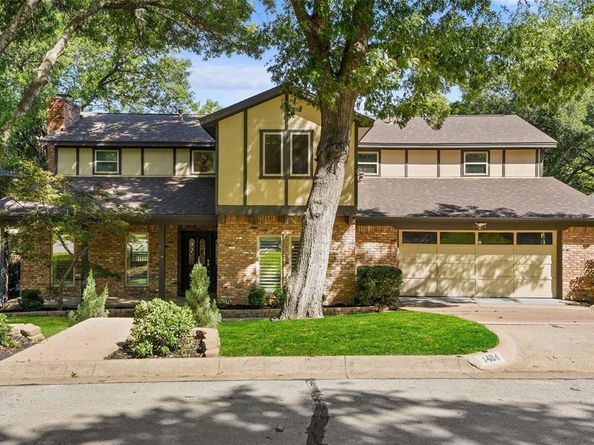 1404  Creekford Drive , Arlington Texas 76012