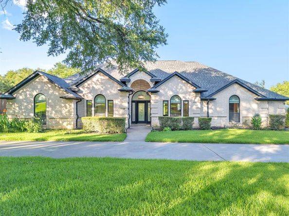 137  Oakwood Court , Lakeside Texas 76135
