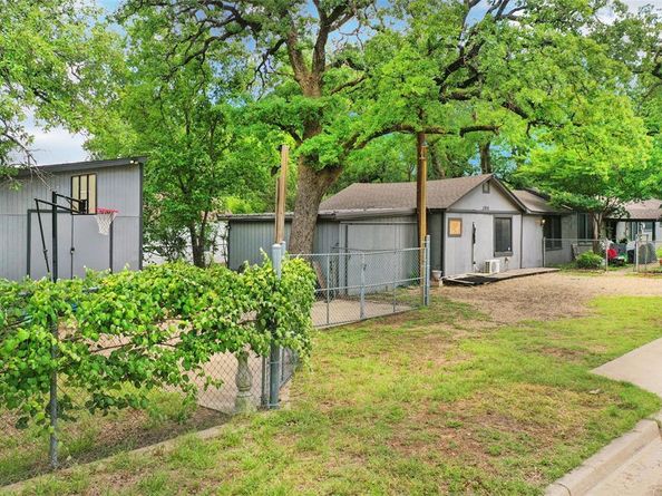7616  Osage Trail , Lake Worth Texas 76135