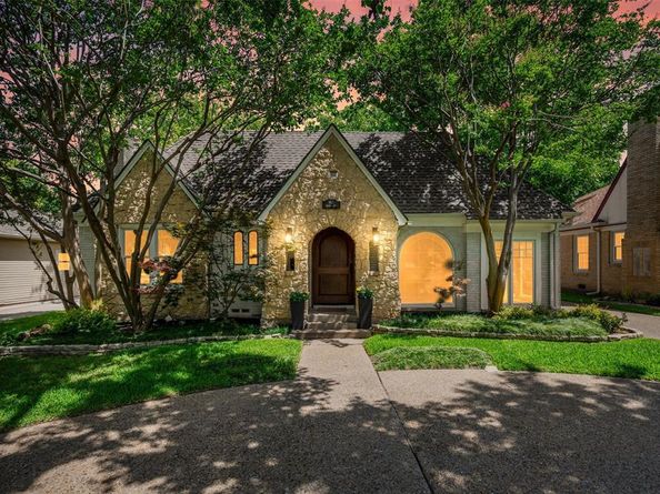 5621  Mccommas Boulevard , Dallas Texas 75206