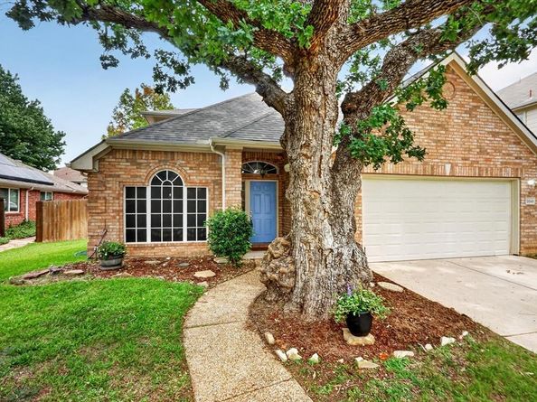 3841  Centenary Drive , Denton Texas 76210