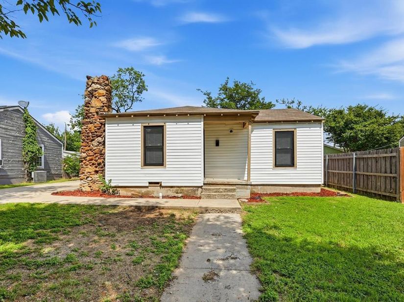 5021  Royal Drive , Fort Worth Texas 76116