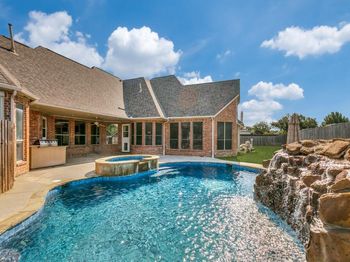 4304  Tree House Lane 