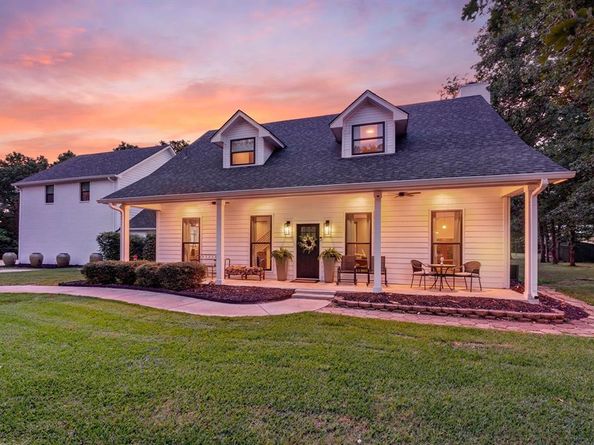 4208  Country Hill Road , Fort Worth Texas 76140