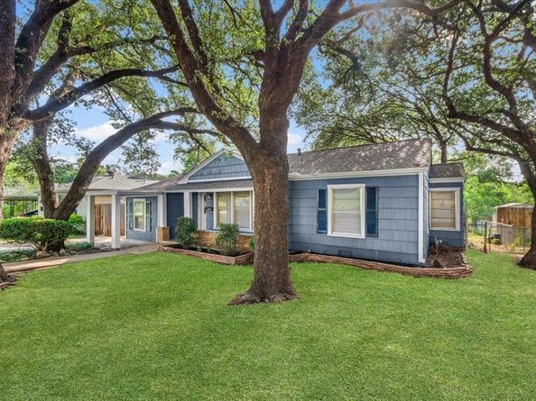 3133  Bigham Boulevard , Fort Worth Texas 76116