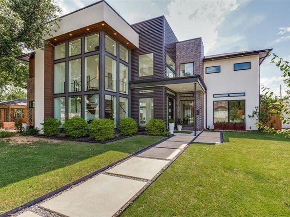 9915  Hurley Way , Dallas Texas 75220