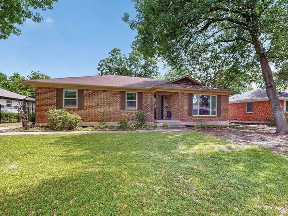 8420  Sweetwater Drive , Dallas Texas 75228
