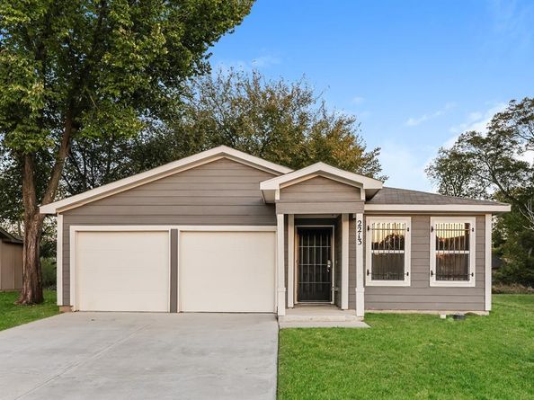 2213  Dillard Street , Fort Worth Texas 76105