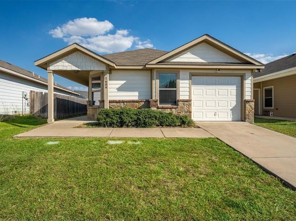 1609  Village Park Trail , Burleson Texas 76028