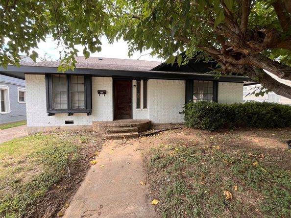 1104 E Robert Street , Fort Worth Texas 76104