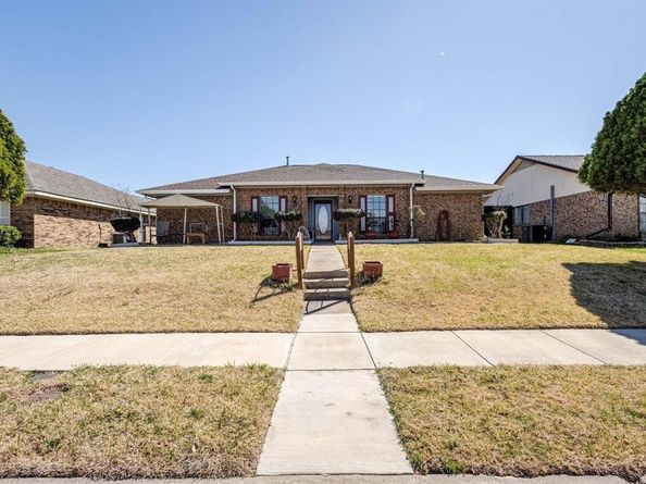 1718  Brighton Drive , Carrollton Texas 75007