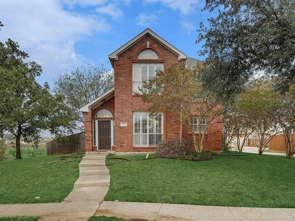 1372  Mae  , Carrollton Texas 75007