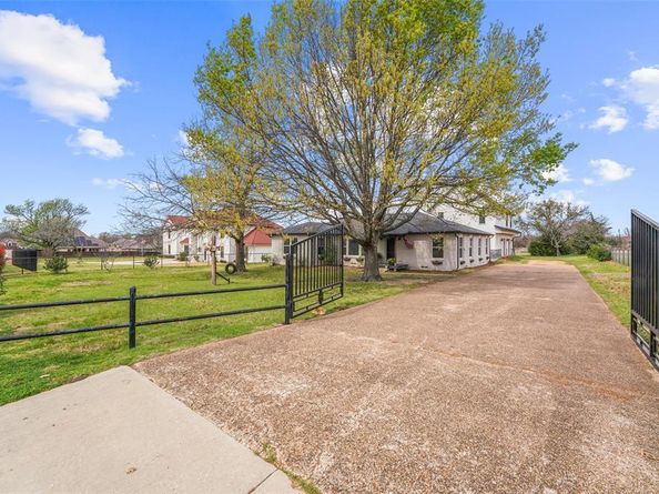 2075  Airport Road , Rockwall Texas 75087