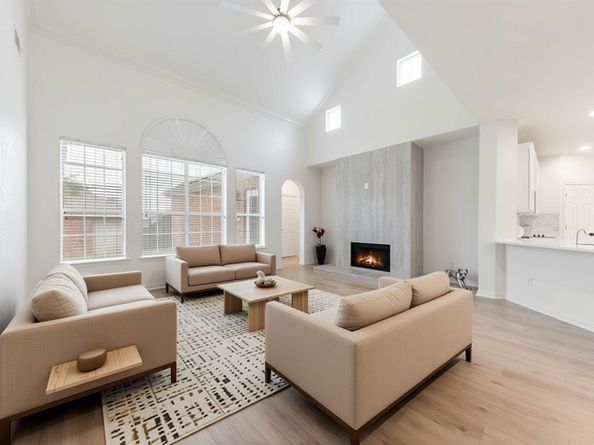 1212  Drexel Drive , DeSoto Texas 75115