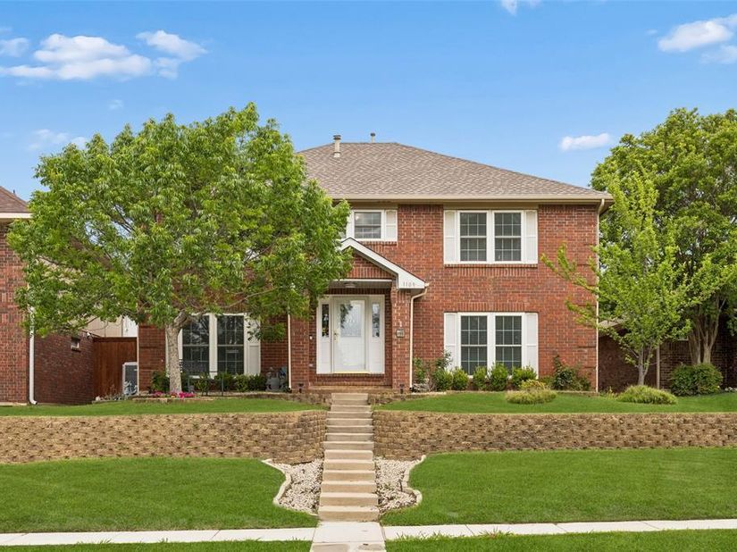 1109  Holly Drive , Carrollton Texas 75010