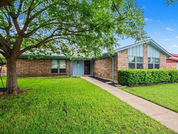 1738  Glouchester Drive , Garland Texas 75044