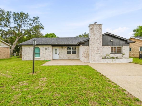 1602  Marie Terrace , Arlington Texas 76010