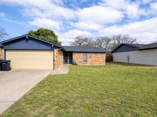 7609  Castillo Road , Fort Worth Texas 76112