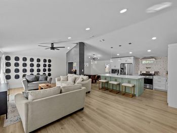 5417  Vicki Street 