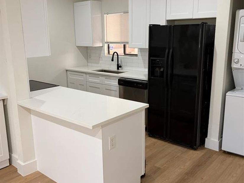 5550  Spring Valley Road  E23, Dallas Texas 75254
