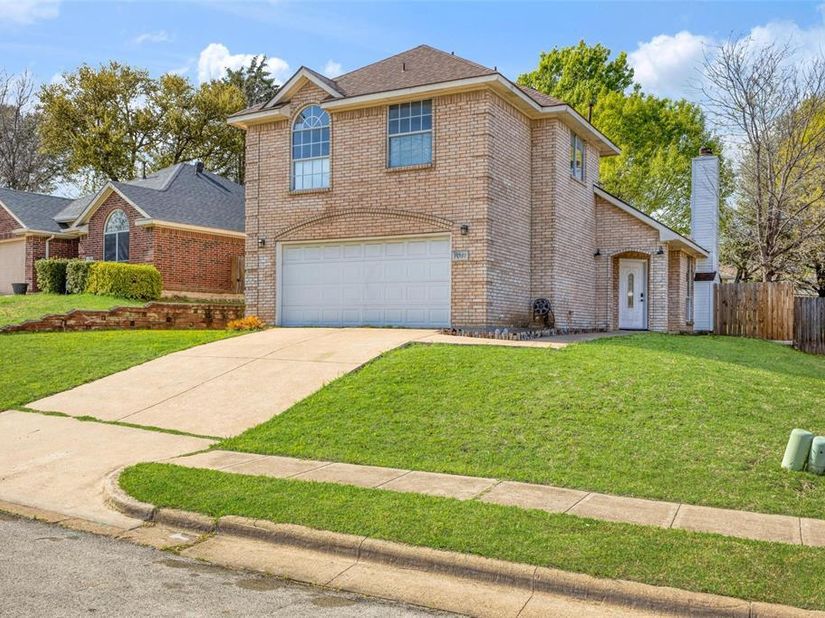 1031  Park Avenue , Carrollton Texas 75006