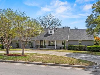 1636 W Red Bird Lane 