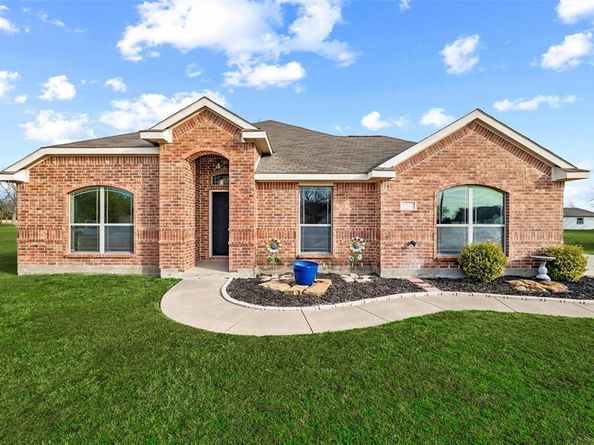 1547  Brookview Drive , Lancaster Texas 75146