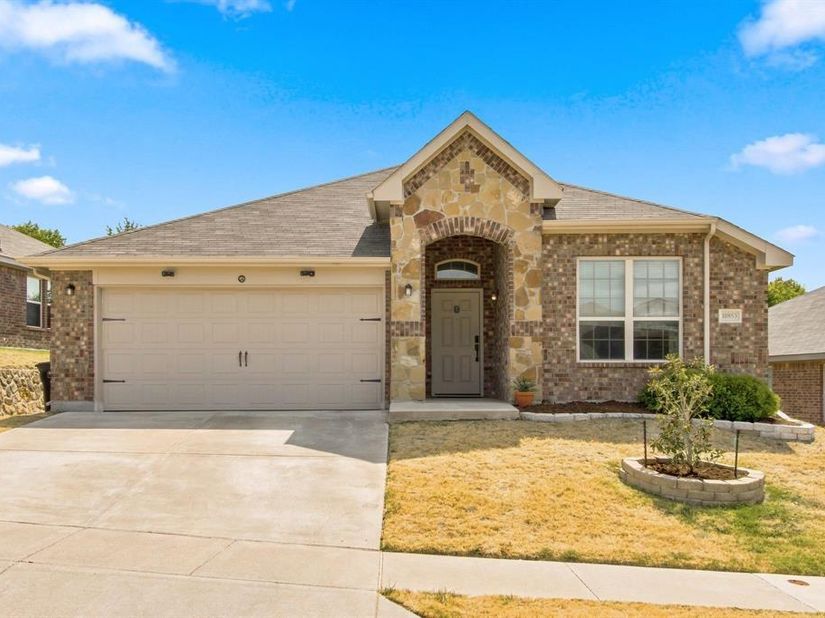 10853  Live Oak Creek Drive , Fort Worth Texas 76108